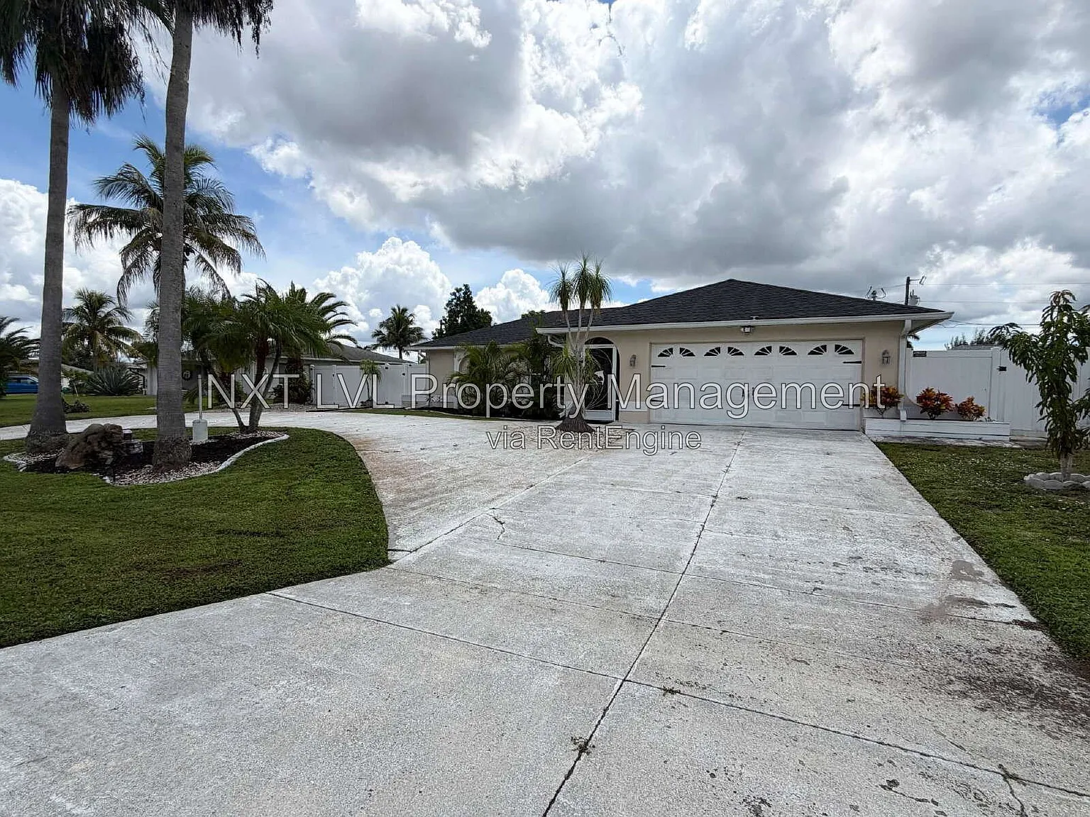 3 bed, 2.0 bath, 1216 sqft, $2,795 — Photo 1