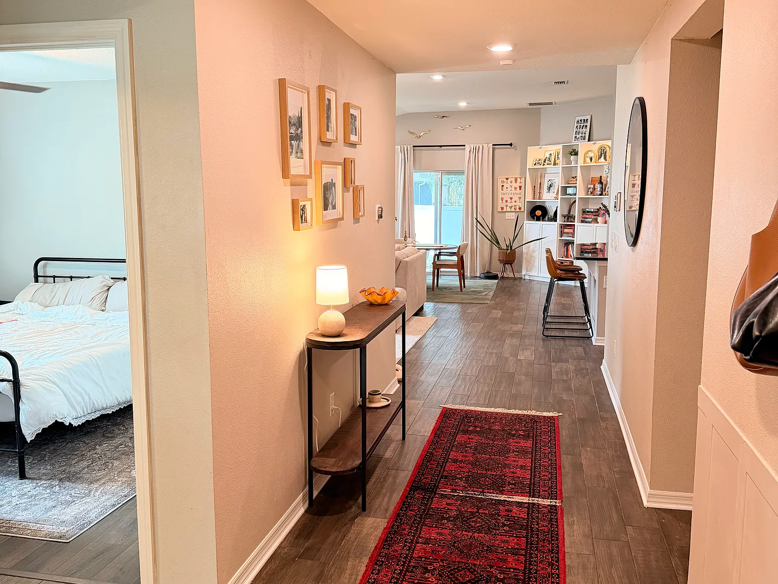 4 bed, 2012 sqft, $2,600 — Photo 4