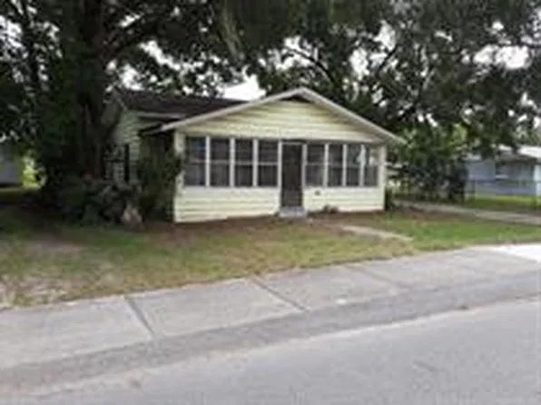 403 Walnut St, Auburndale, FL 33823