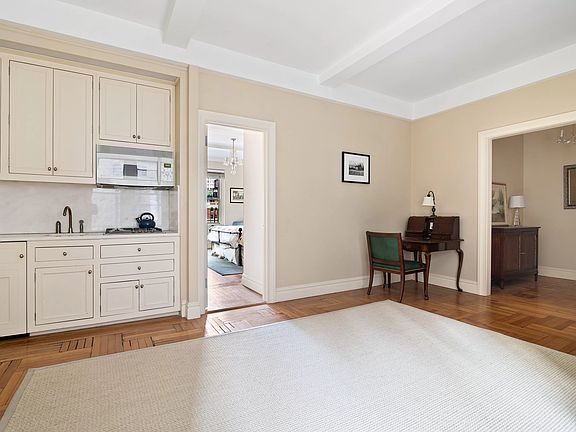 2nd image of 67 Park Ave #11DE