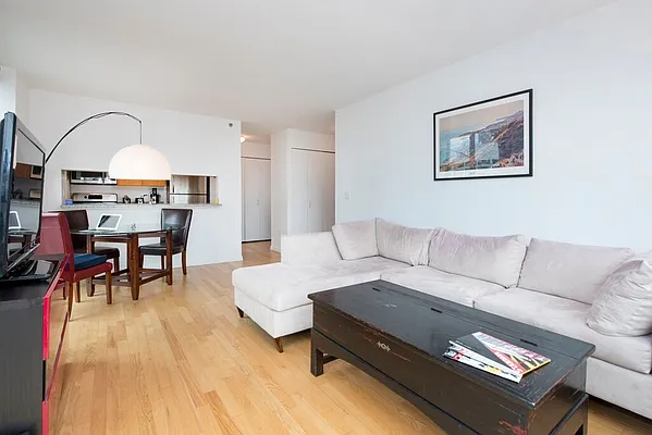 Rented by Nest Seekers International | media 2