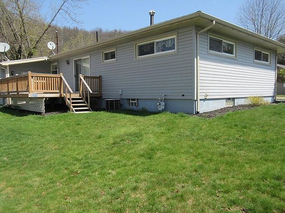 3rd image of 406 Beitler Ave NE
