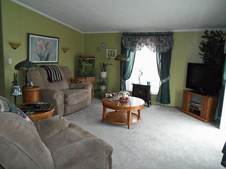 4th image of 743 Waltham Dr
