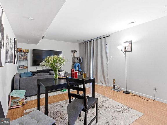 5th image of 6-6A Buttonwood Rd