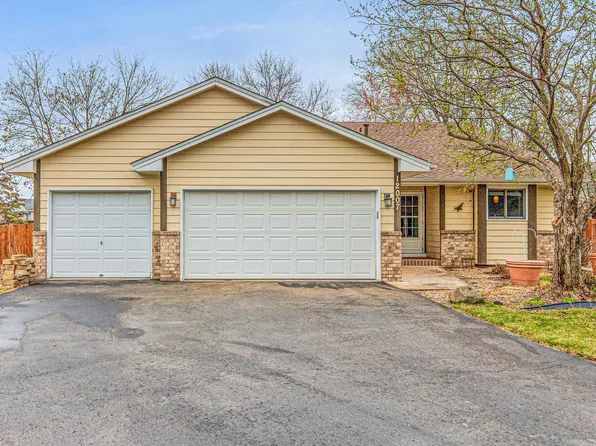 12007 Aztec St NW, Coon Rapids, MN 55433