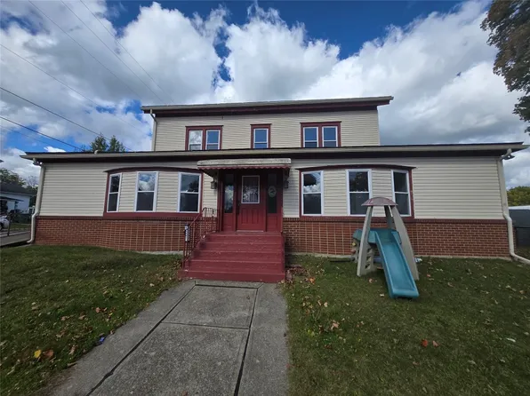 127 Conneaut St, Linesville, PA 16424