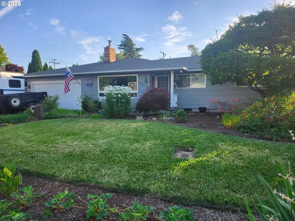 2460 Debra Dr, Springfield, OR 97477