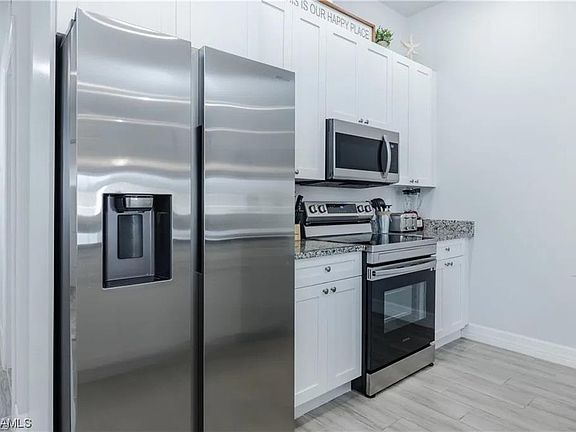 5th image of 333-335 SW 47th Ter