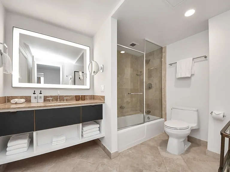 1300 Lamar St #T8 — Photo 24