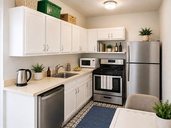 5th image of 189 Chestnut Hill Ave APT 14