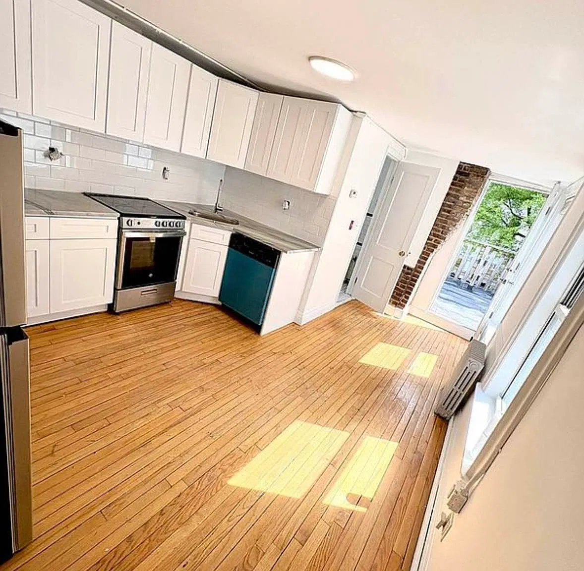 42 Clay Street — Photo 2