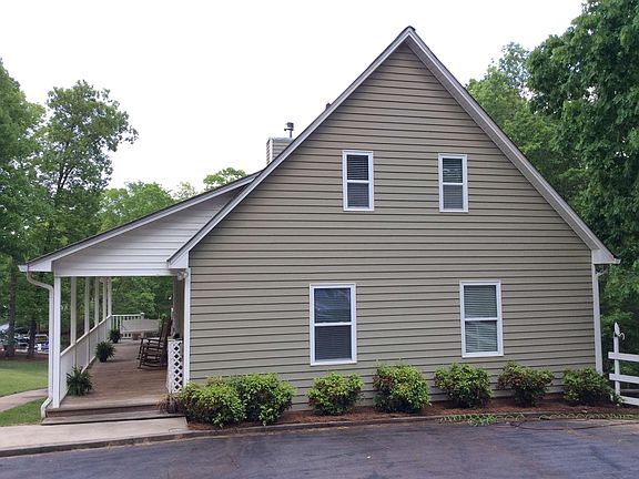 4th image of 584 River Lake Dr