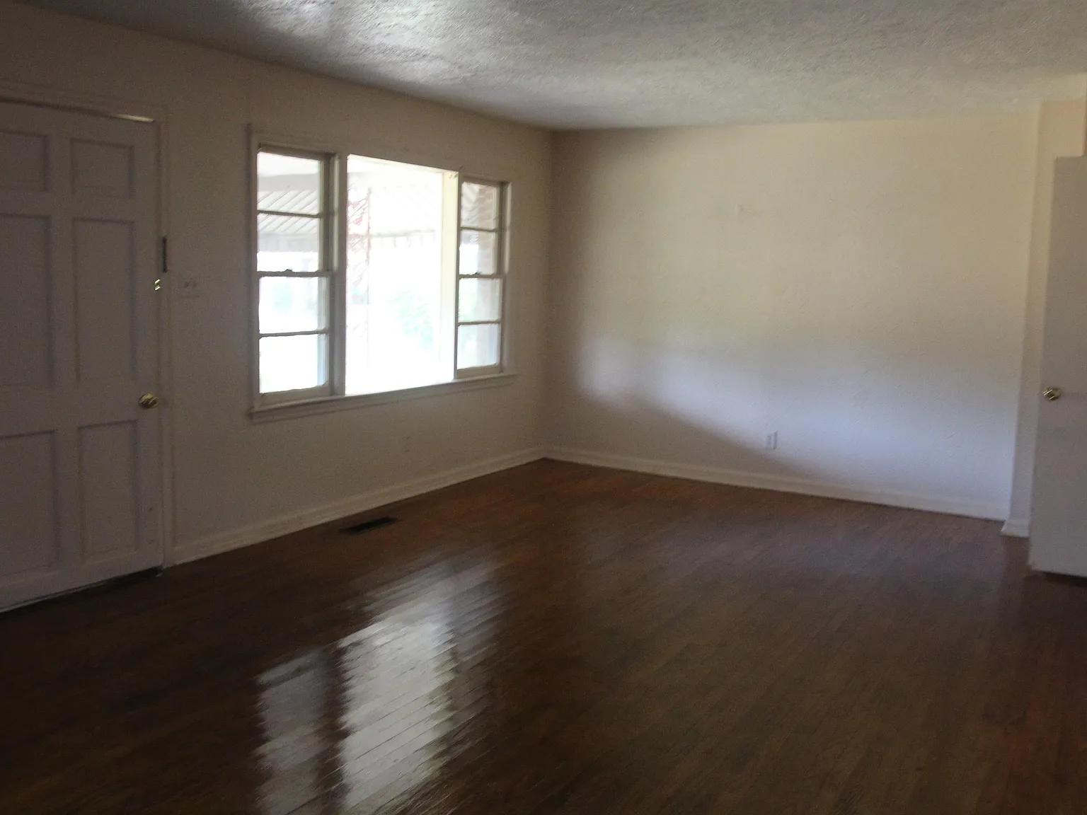 Mercer Avenue 706 West - 1 — Photo 3