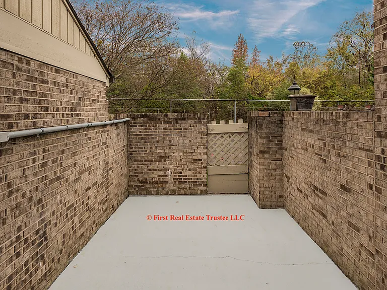 7930 Charter Oak Ln — Photo 19
