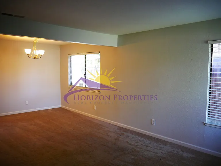 5329 Leavitt Way — Photo 8