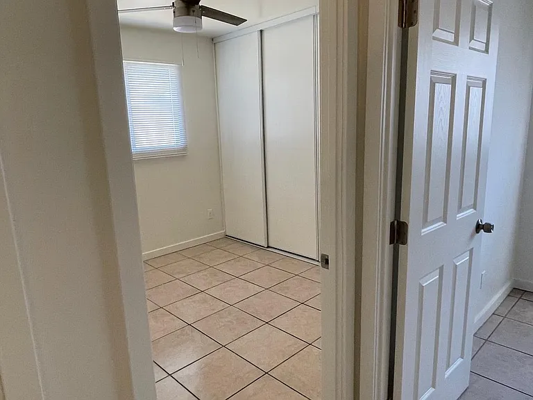 5418 W Windsor Ave — Photo 6
