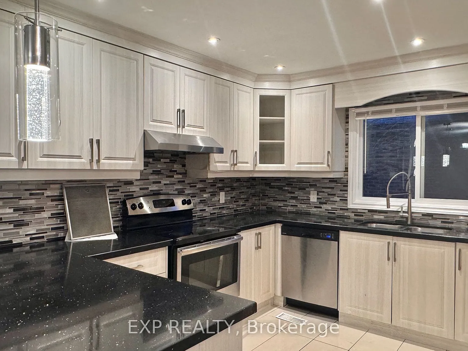 3 bed, $2,500 — Photo 4