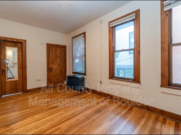 2408 8th St APT 8, Boulder, CO 80304