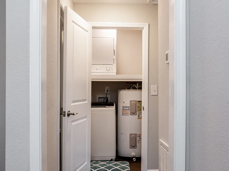 The Flats at Marlowe — Photo 13