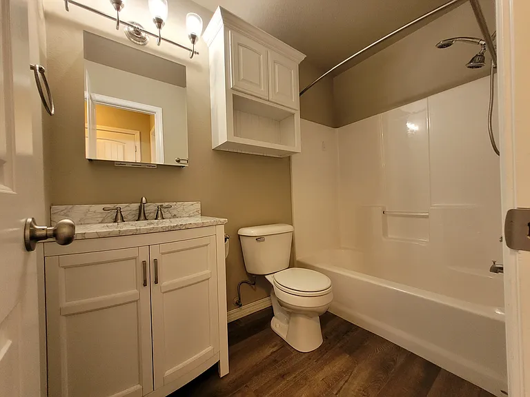 4042 Rosewood Pl — Photo 13