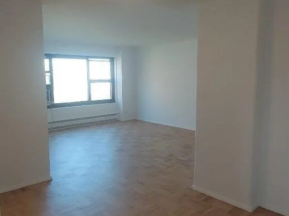 21-20 33 Road #9C, Astoria, NY 11106
