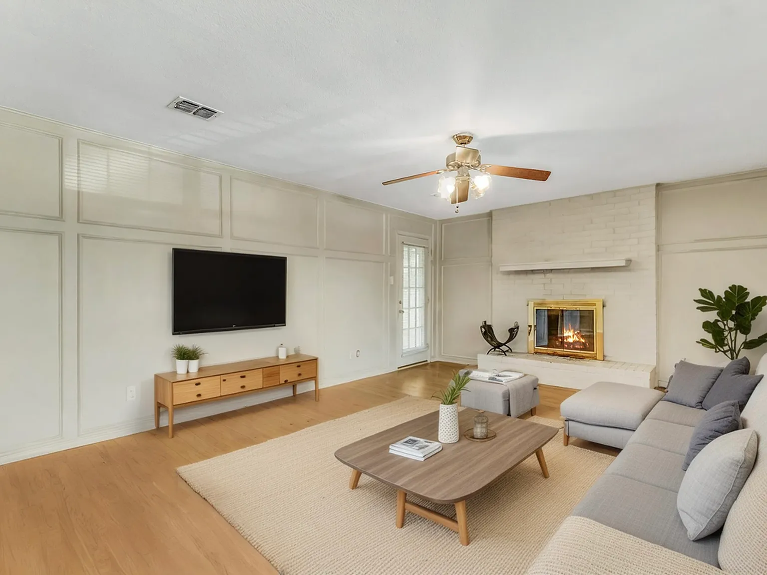 2800 Shady Grove Dr — Photo 3
