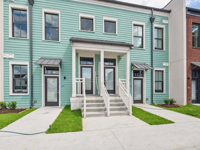 Woodring Apartments — Photo 10