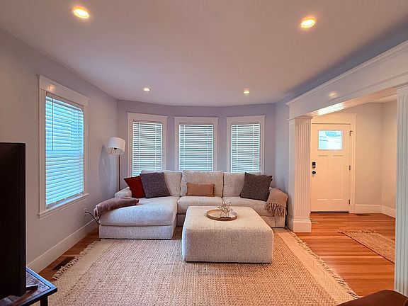 5th image of 58 Metropolitan Ave Floor 1
