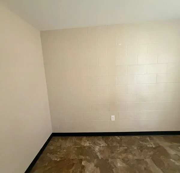 2040 W Church St #11 — Photo 5
