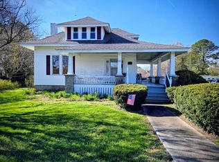 60 Kerr St, Onancock, VA 23417
