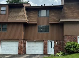 40 Freedom Dr S, Bridgeville, PA 15017
