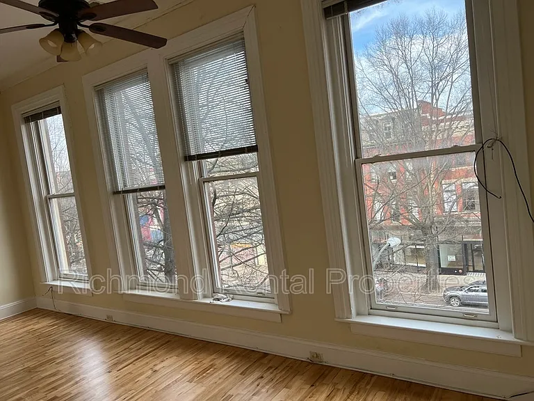 11 E Broad St #1 — Photo 5