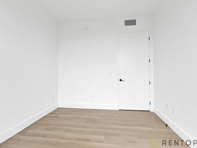 60 Cedar St #17G — Photo 15