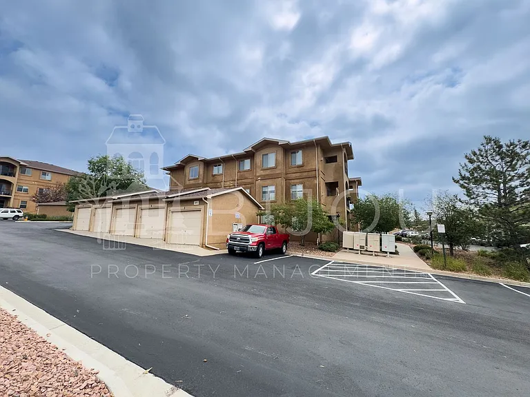 1695 Little Bear Creek Point #304 — Photo 4