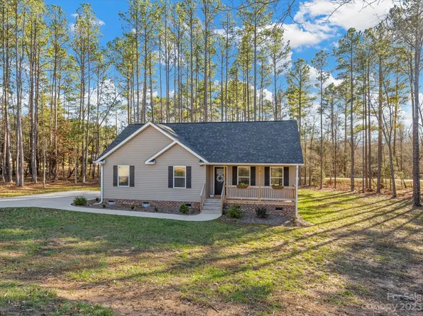 1533 Mack Dr, Mc Connells, SC 29726