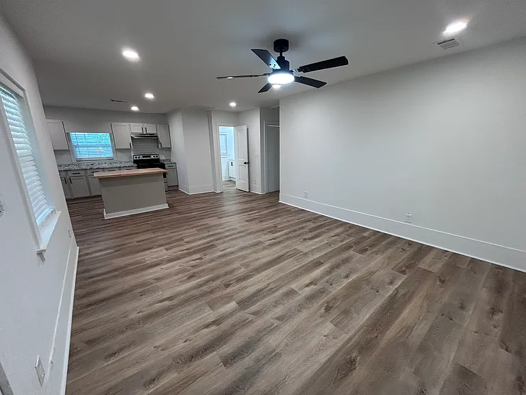 112 Moore Ave — Photo 19