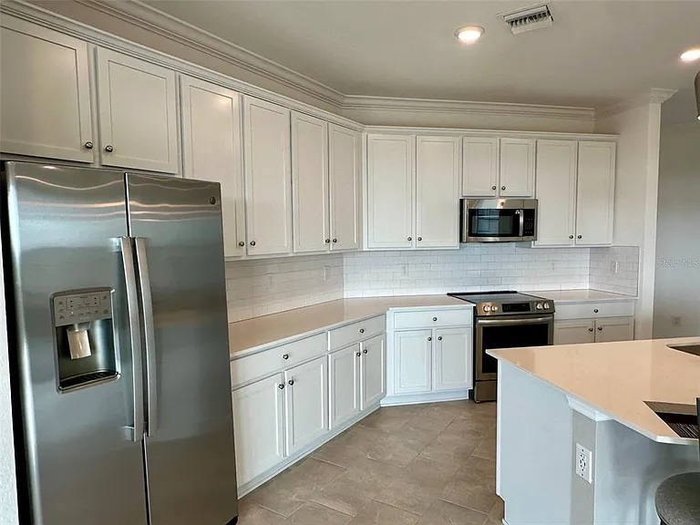 10027 Crooked Creek Dr #201 — Photo 4