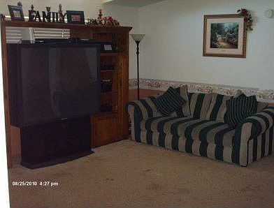 5th image of 1910 Jackson Ln