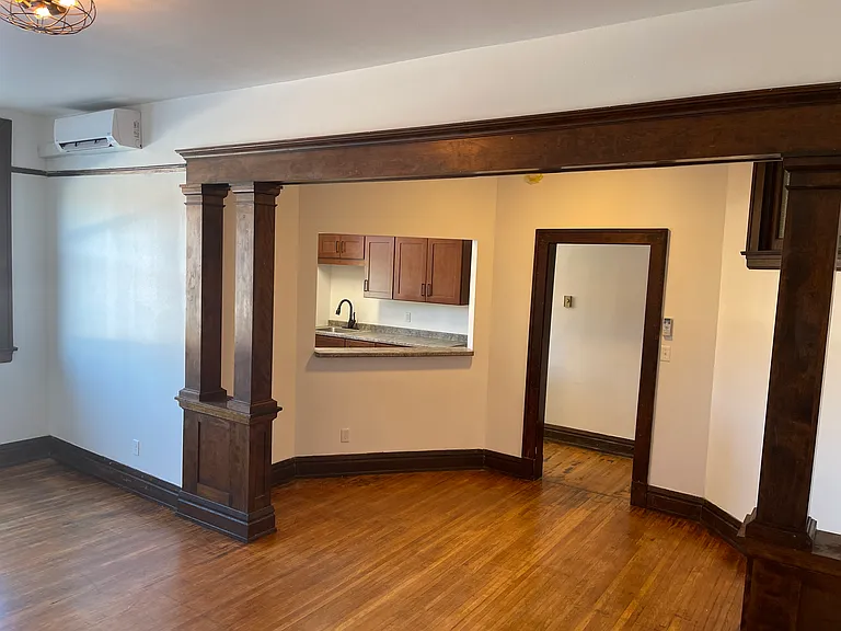 305 1/2 Grand Ave #2 — Photo 3