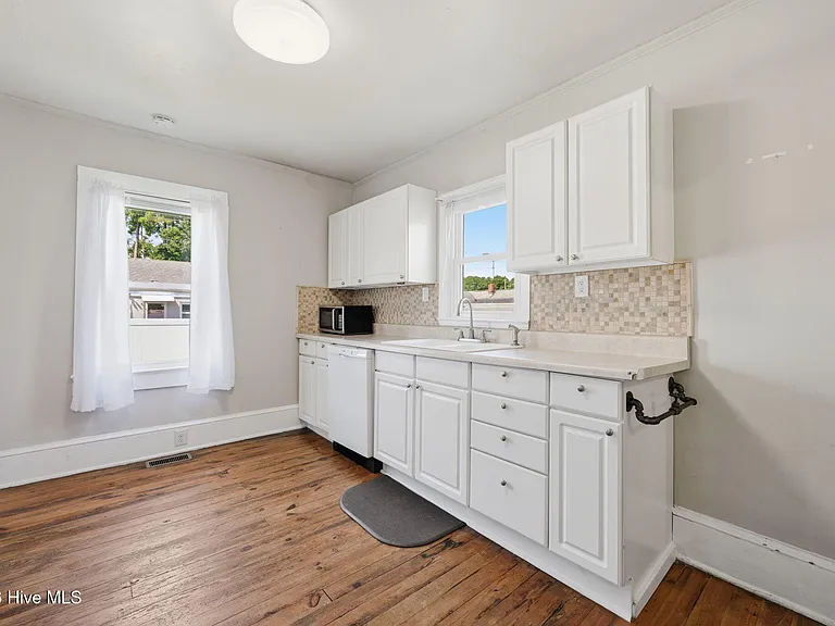 1304 Stallings Pkwy — Photo 10