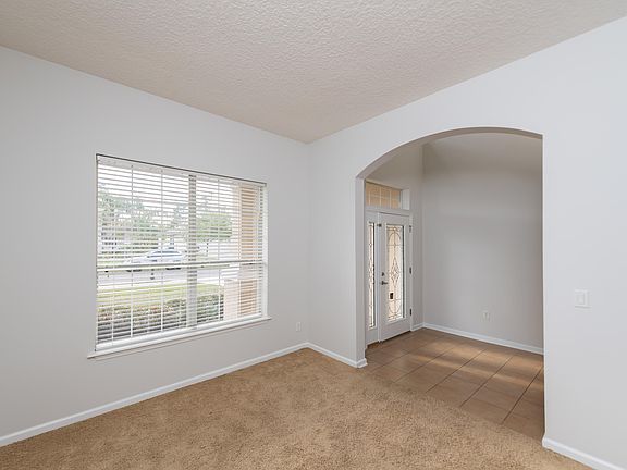 4th image of 908 S Garden Lake Dr