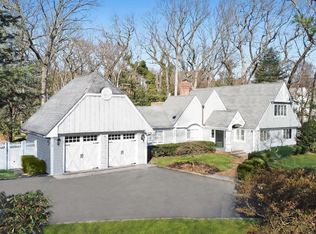 3 Black Rock Rd, Glen Head, NY 11545