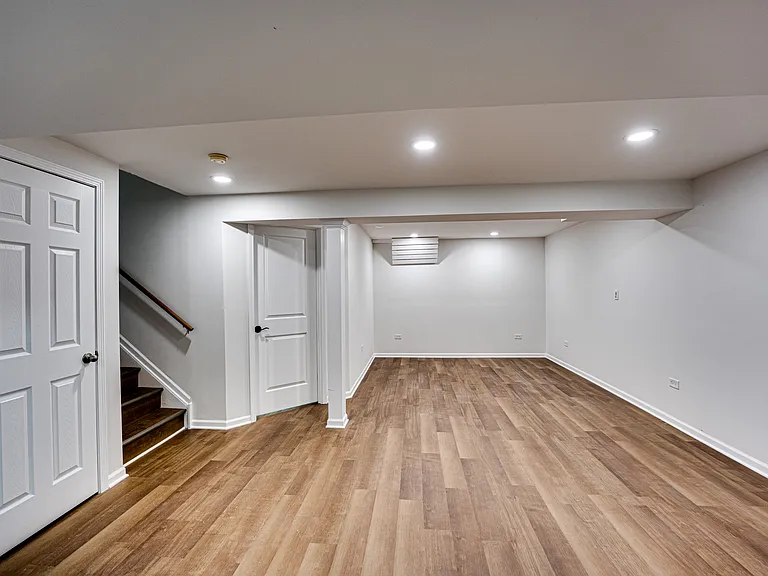 1633 Hilton Head Dr — Photo 22