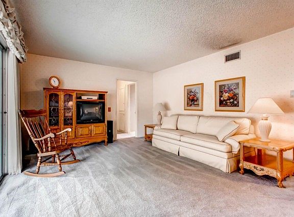 3rd image of 9338 Knollwood Way