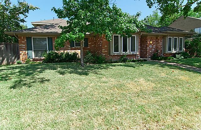 1st image of 4911 Meadowcreek Dr