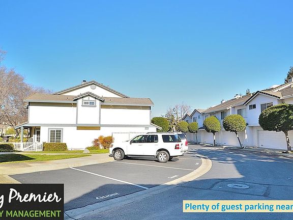 5th image of 7458 Oxford Cir