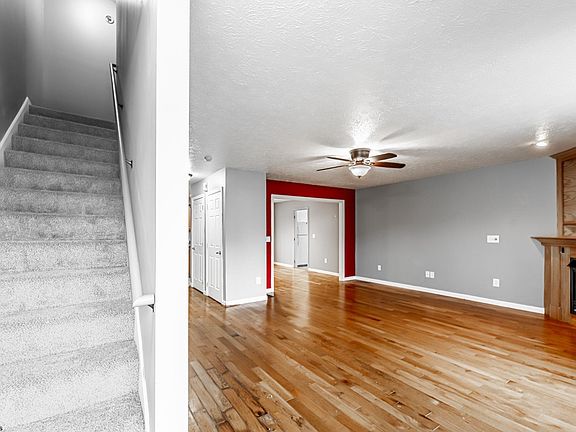 2nd image of 266 Donna Ave