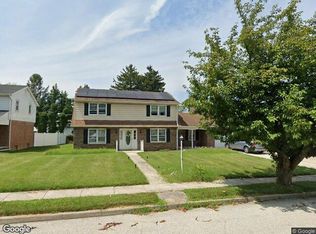 360 Barberry Dr, Hanover, PA 17331
