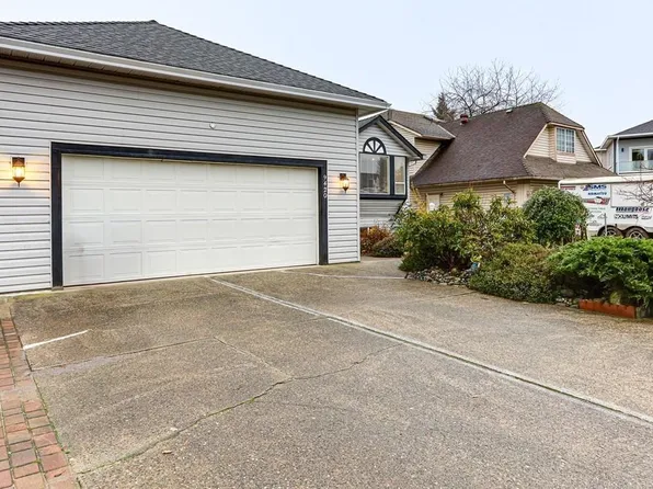 9420 157th St, Surrey, BC V4N 3B5