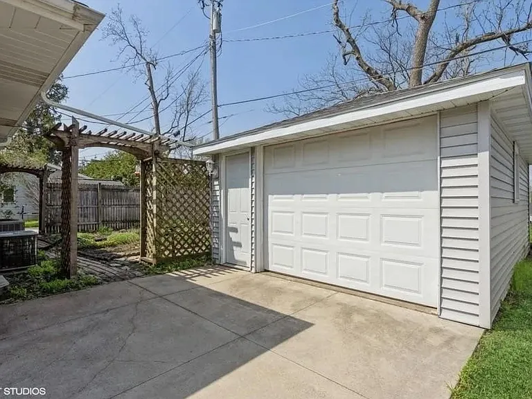 2919 Russell Dr NE — Photo 14